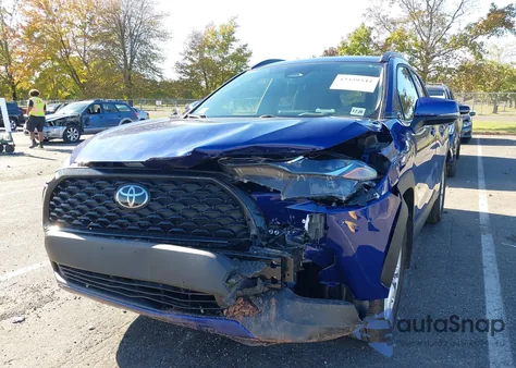 2023 Toyota Corolla Cross Le из США, поврежденный, VIN 7MUBAABG6PV072095